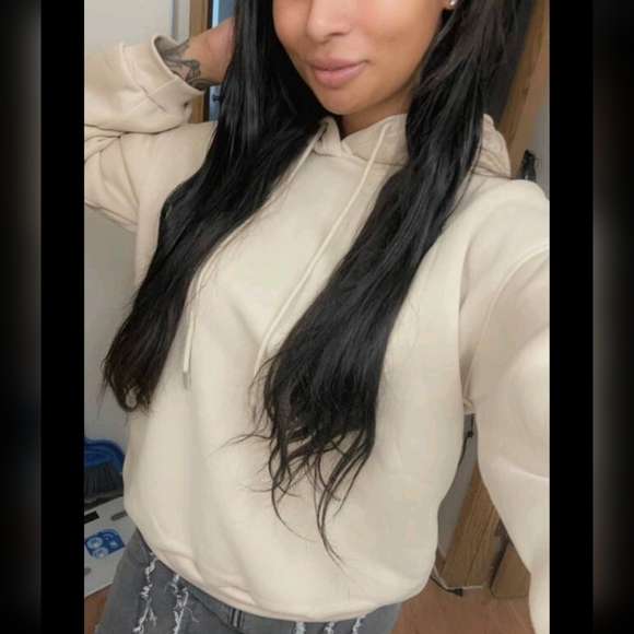 Short Length Hoodie With Text Print - Picture 4 of 5